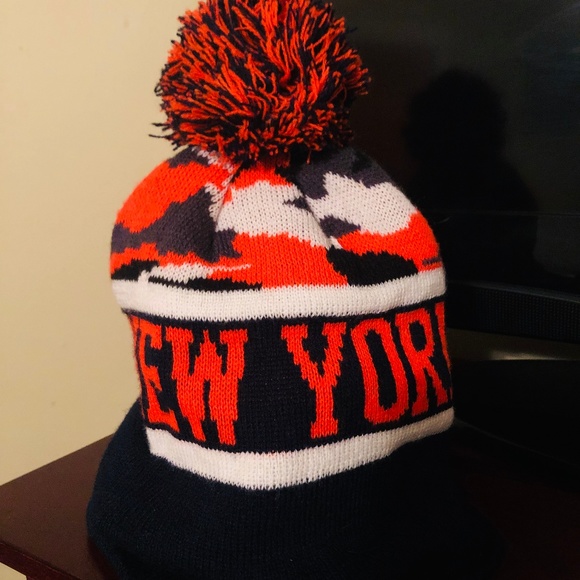 Beanie - Picture 1 of 2